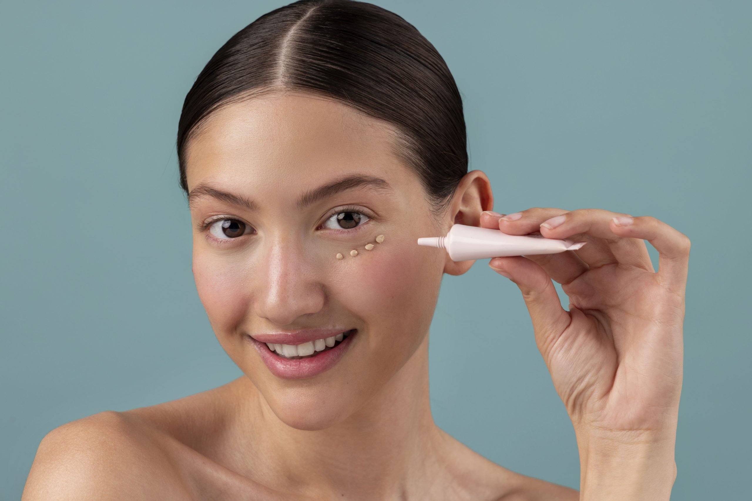 Rahasia Complexion Flawless Ada di Tangan Kamu: Mengupas Tuntas Color Corrector! | Jasa Maklon Kosmetik Terbaik di Jakarta dan Tangerang | Sinar Alfa Omega