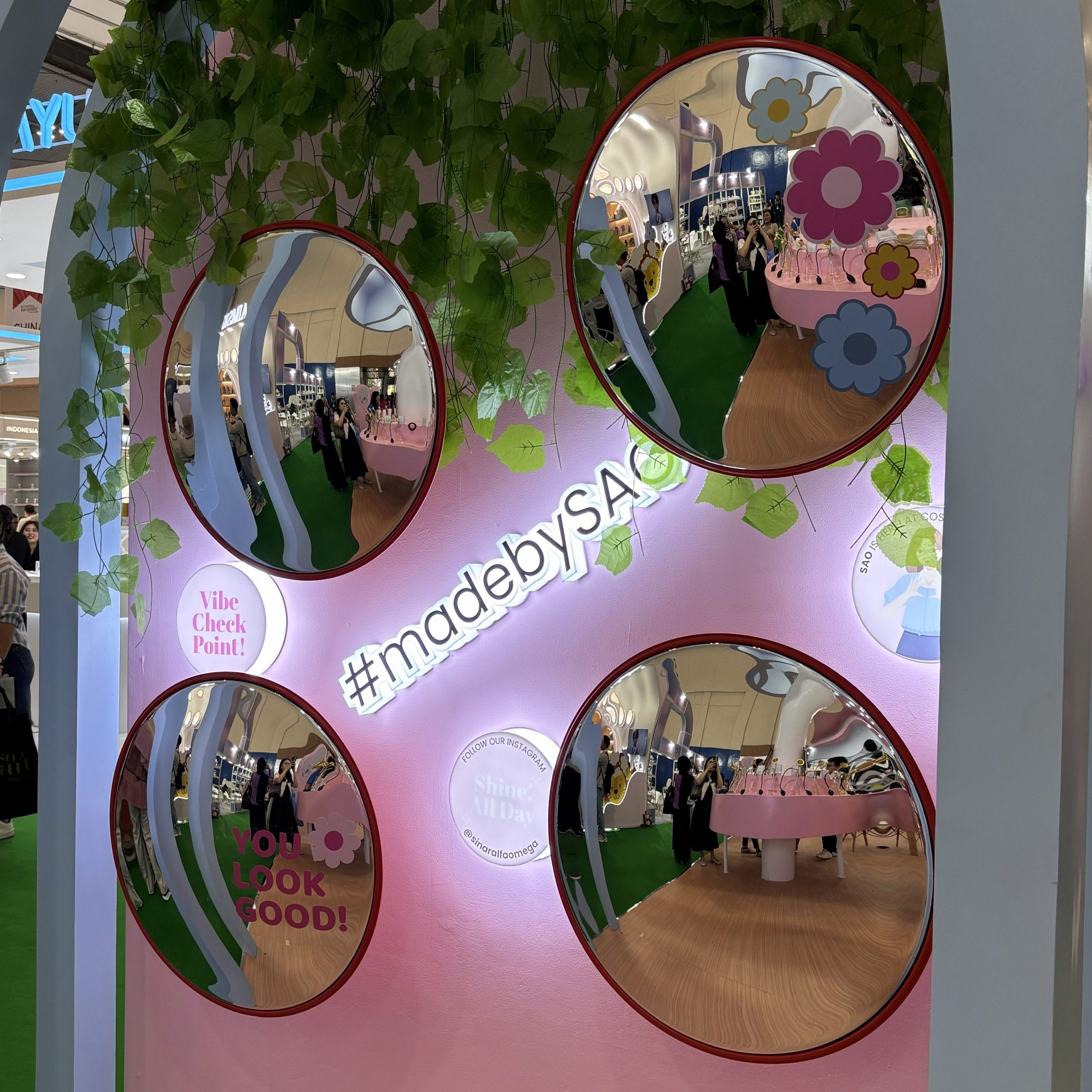 Sukses di Cosmobeauté 2025: Sinar Alfa Omega Buktikan Maklon Kosmetik Bisa Fun dengan Konsep 'Playtopia' | Jasa Maklon Skincare Kosmetik Parfum Terbaik di Jakarta dan Tangerang | Sinar Alfa Omega