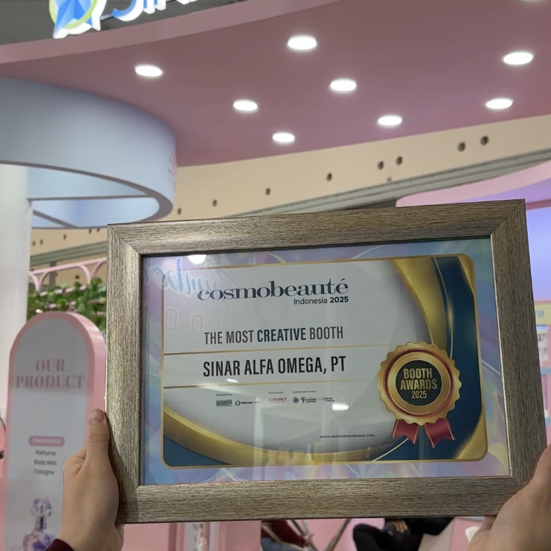 Sukses di Cosmobeauté 2025: Sinar Alfa Omega Buktikan Maklon Kosmetik Bisa Fun dengan Konsep 'Playtopia' | Jasa Maklon Skincare Kosmetik Parfum Terbaik di Jakarta dan Tangerang | Sinar Alfa Omega