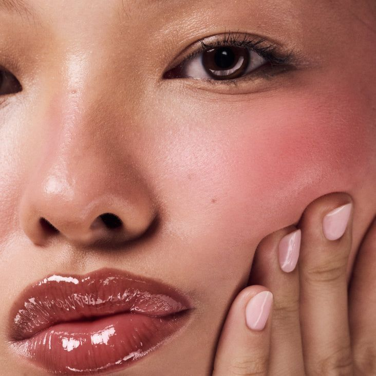 Perbedaan Liquid, Cream, dan Powder Blush Biar Wajah Makin Segar! | Jasa Maklon Kosmetik Terbaik di Jakarta dan Tangerang | Sinar Alfa Omega