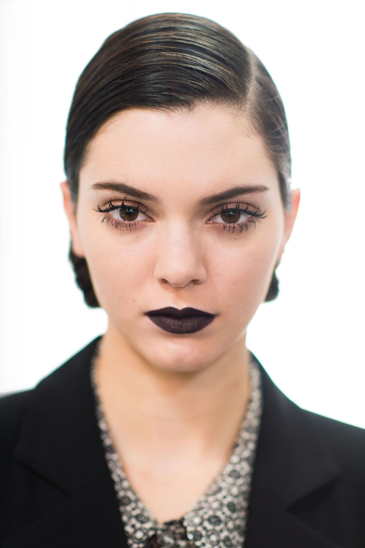 Gothic Black | Jangan Sampai Ketinggalan, Inilah 7 Warna Lipstik yang Akan Viral di Tahun 2026 | Tren Shade Lip 2026 | Jasa Maklon Kosmetik Terbaik dan Terpercaya di Jakarta dan Tangerang | Sinar Alfa Omega