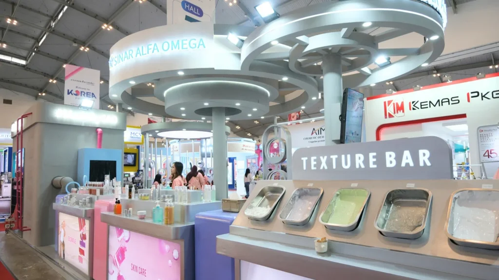 Sinar Alfa Omega Hadirkan Konsep Pabrik Unik di Cosmobeauté Indonesia 2026