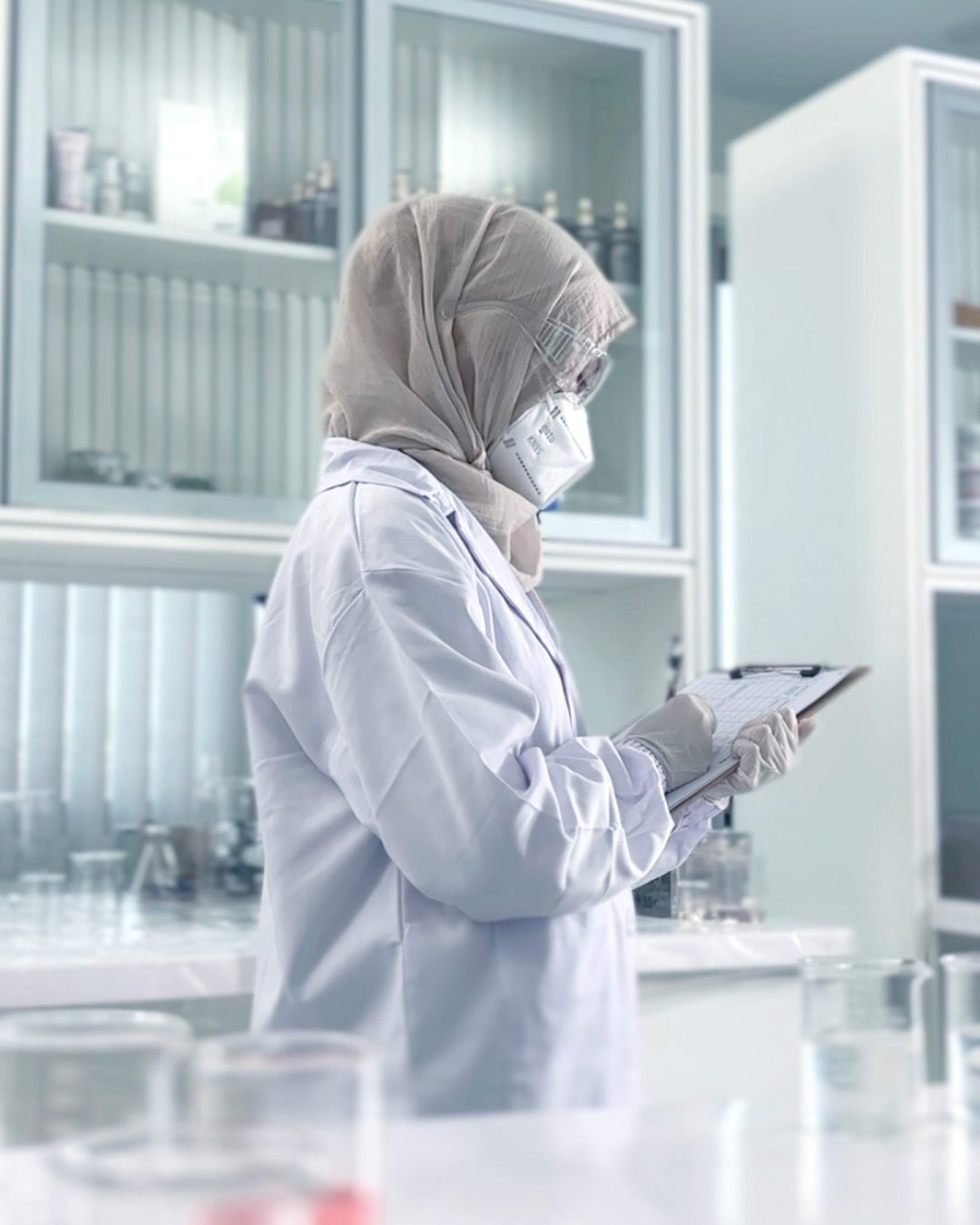 Syarat dan Prosedur Maklon Skincare: Panduan Lengkap Membangun Brand Kosmetik Sendiri | Maklon Kosmetik dan Skincare Terbaik di Jakarta dan Tangerang | PT. Sinar Alfa Omega